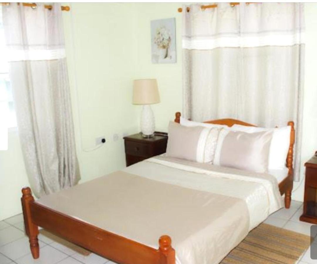 Silver View Apartments St. George's Bagian luar foto