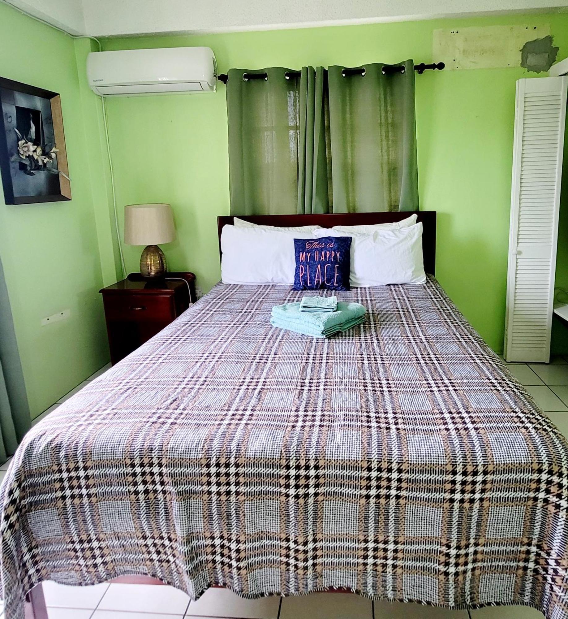 Silver View Apartments St. George's Bagian luar foto